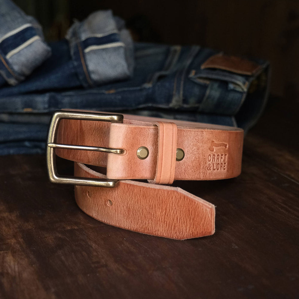 Rugged Style: The Natural Leather Belt That Only Gets Better with Age